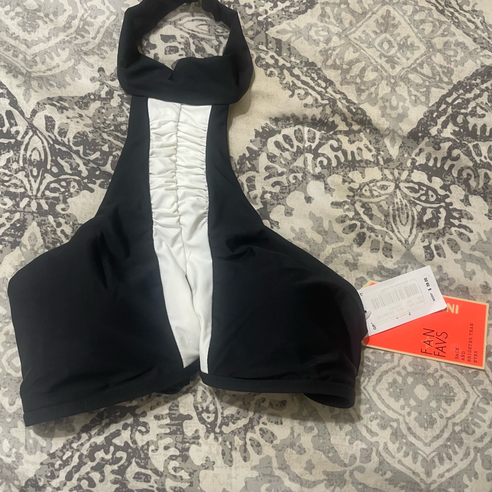 Gianni Bini Mac and white bikini top size medium